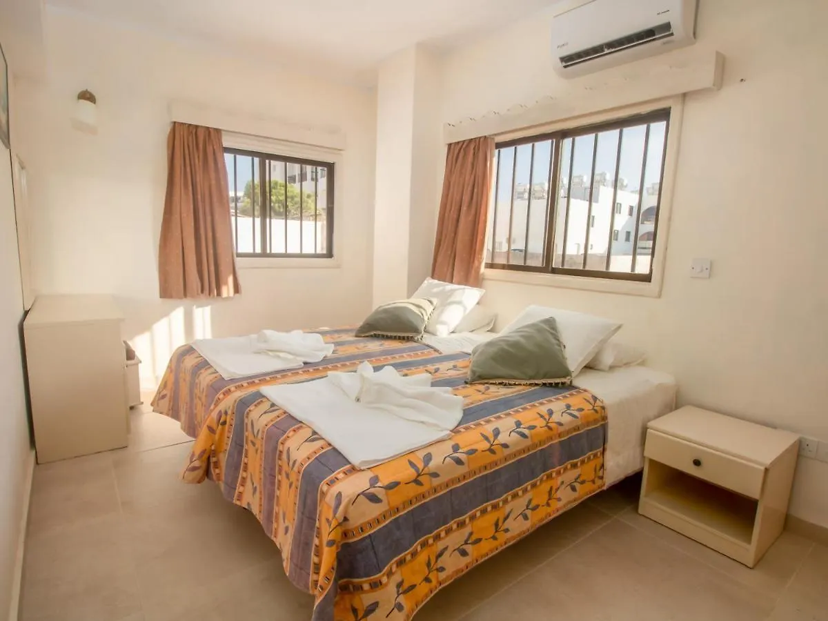 Rovers Apartments Ayia Napa